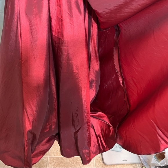 Exquisite, Tiffany, embellished,strapless mermaid formal ball gown. 12 runs sm. - Picture 9 of 14